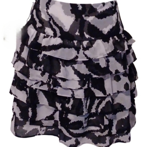 🌺Express Black And White Bubble Mini Skirt Ruffled - Picture 1 of 12